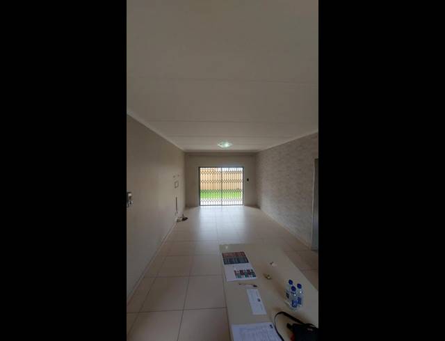 2 BEDROOM TOWNHOUSE FOR SALE IN LILIANTON